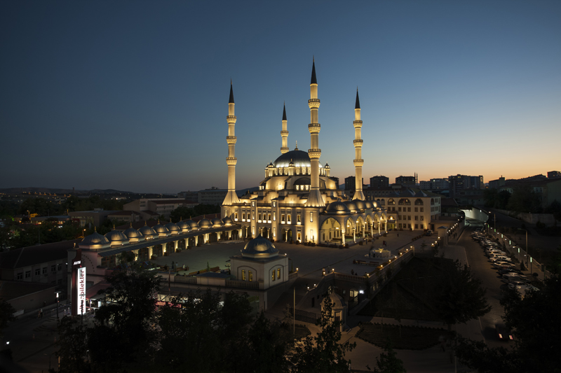 Kırıkkale Merkez Nur Camii’ne Uluslararası Aydınlatma Tasarım Ödülü