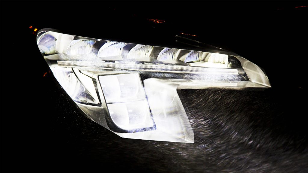 Adaptif Sürüş Farları ve LED Teknolojisi