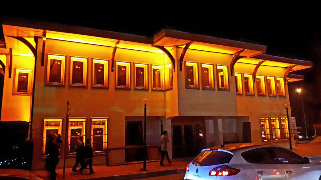 Setbaşı Şehir Kütüphanesi’ni Assan Elektronik Aydınlattı
