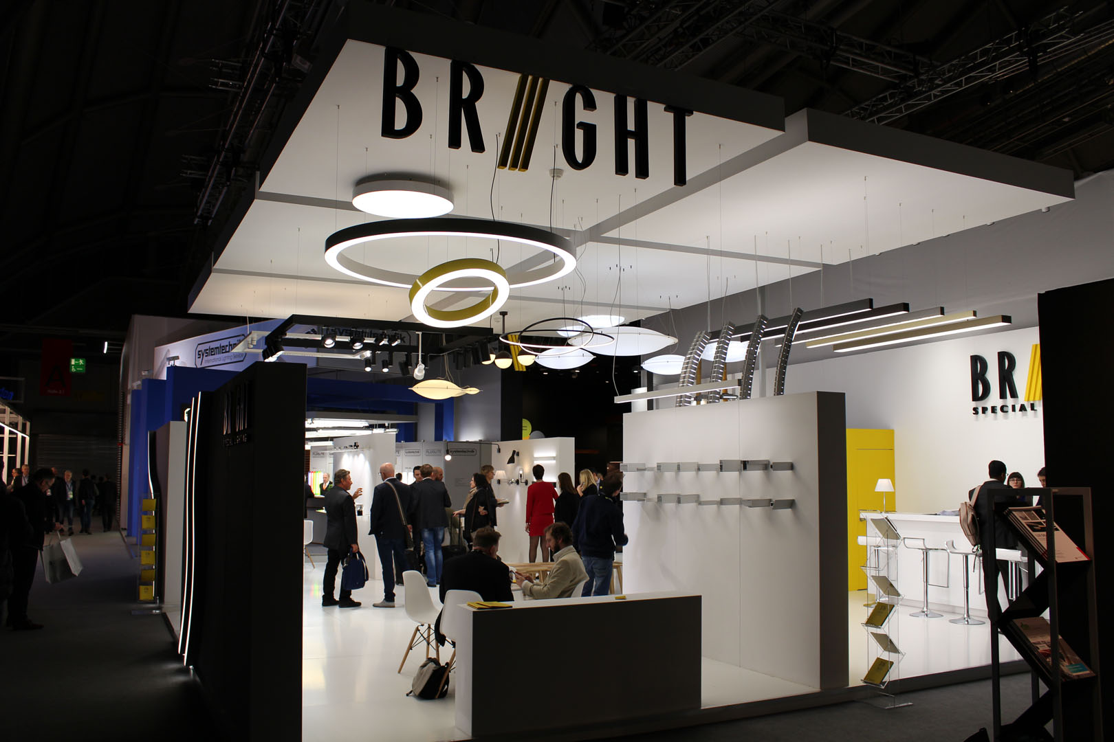 Light-Building-Messe-Frankfurt-2016-Bright