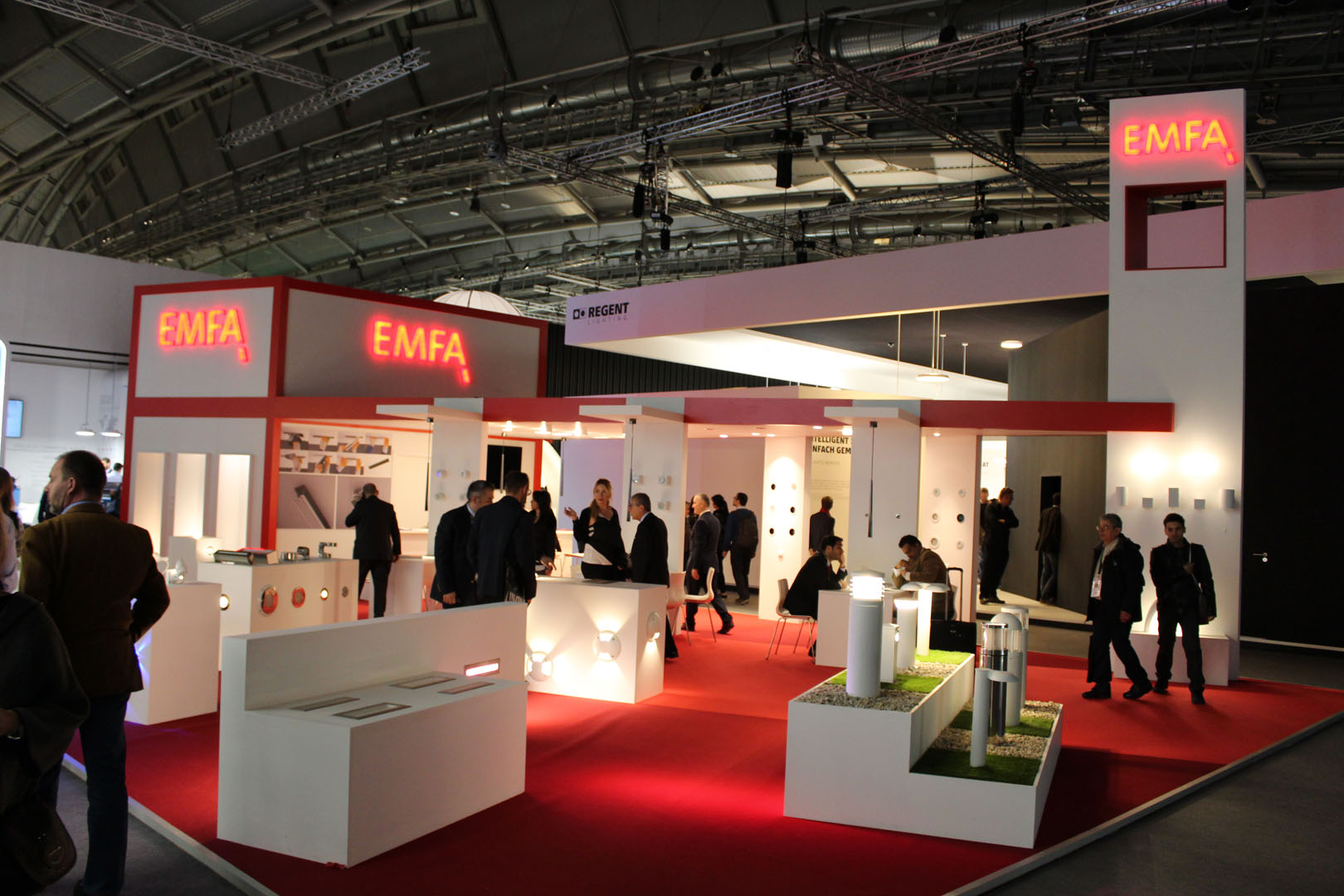 Light-Building-Messe-Frankfurt-2016-Emfa