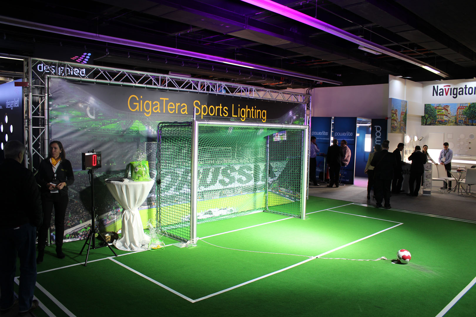 Light-Building-Messe-Frankfurt-2016-GigaTera-Sports-Lighting