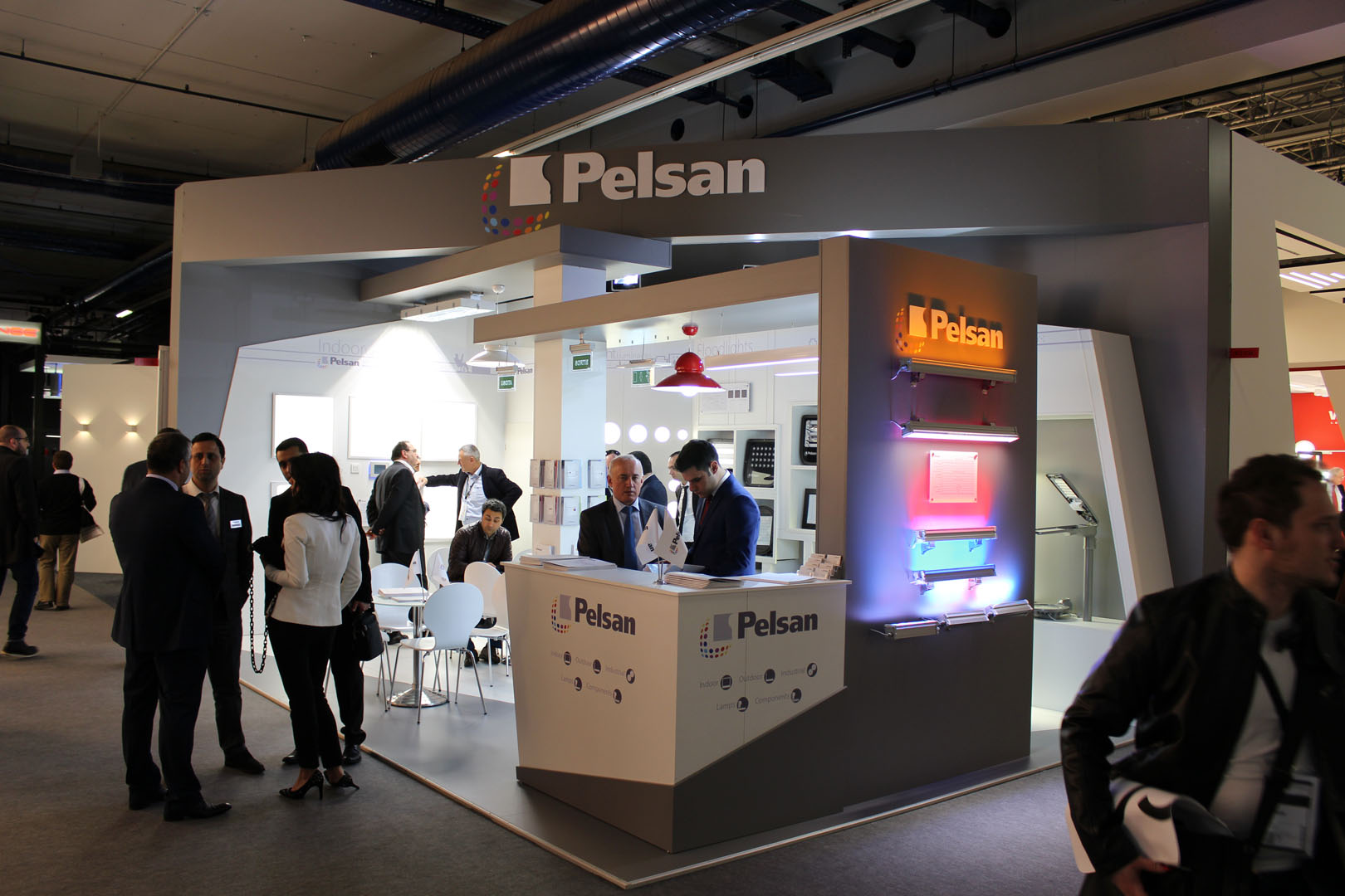 Light-Building-Messe-Frankfurt-2016-Pelsan