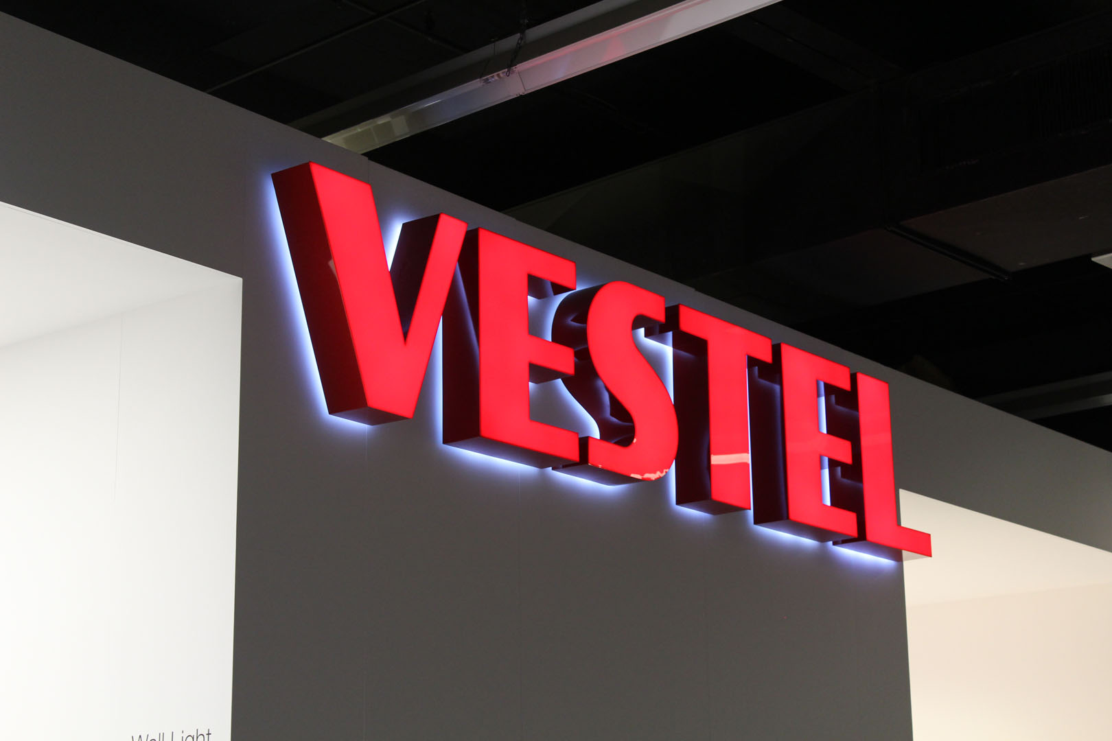 Light-Building-Messe-Frankfurt-2016-Vestel-3