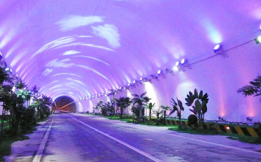 Zhongnanshan-Highway-Tunnel-2