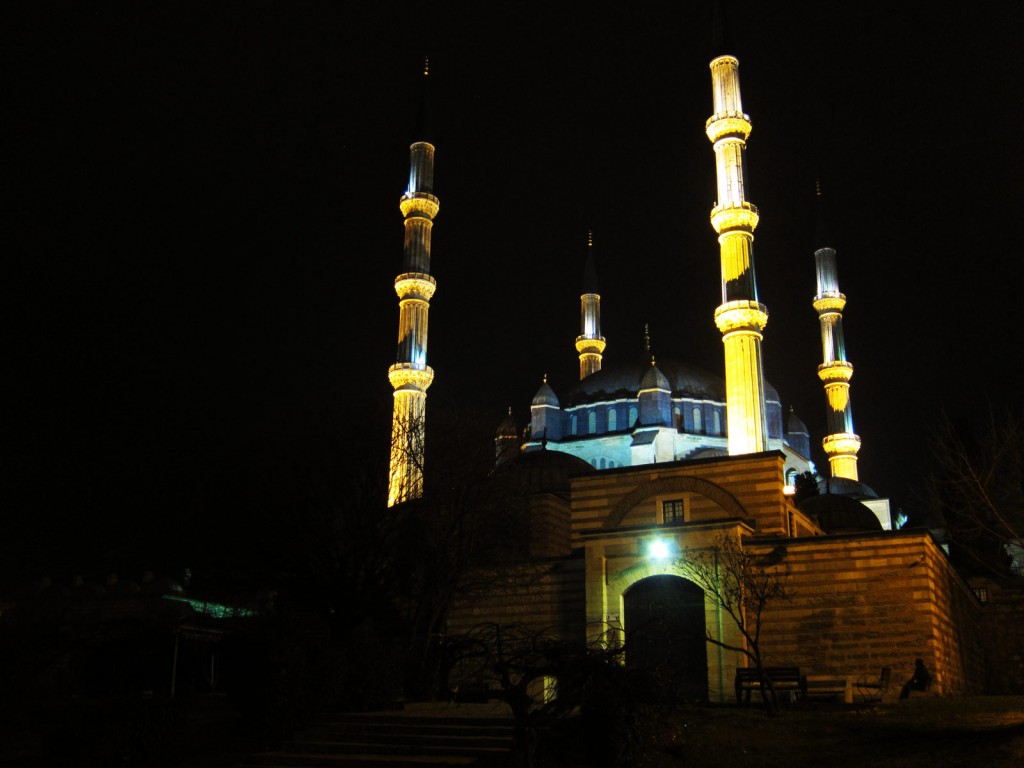 Selimiye Camii ve Edirne Sinagogu’nda Dünya Saati Etkinliğine Destek Verildi